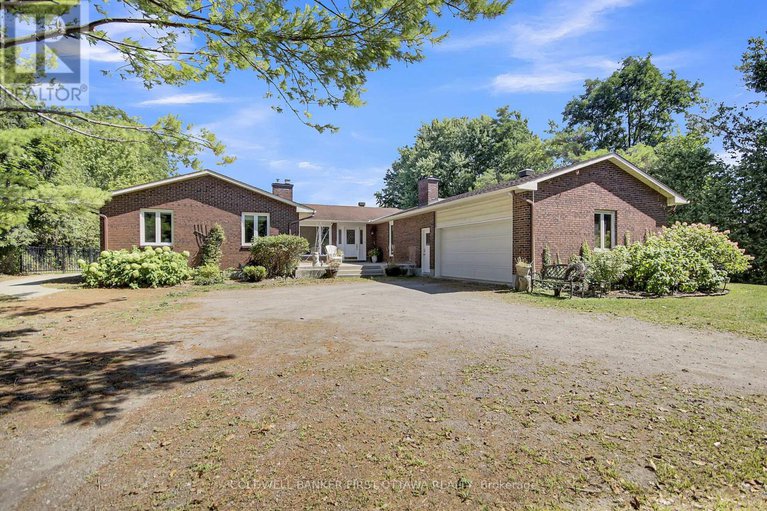 28819884/5937-rideau-valley-drive-n/manotick-south-to-roger-stevens/ottawa/ontario/K4M1B3_2