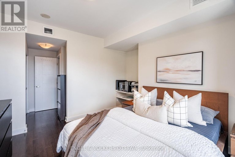 28860851/707-40-nepean-street/ottawa-centre/ottawa/ontario/K2P0X5_14