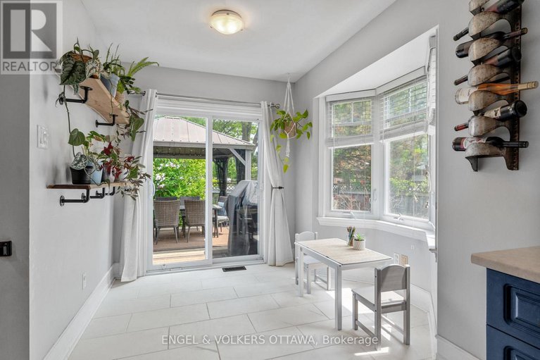 28419048/92-markland-crescent/barrhaven-east/ottawa/ontario/K2G5Z7_20