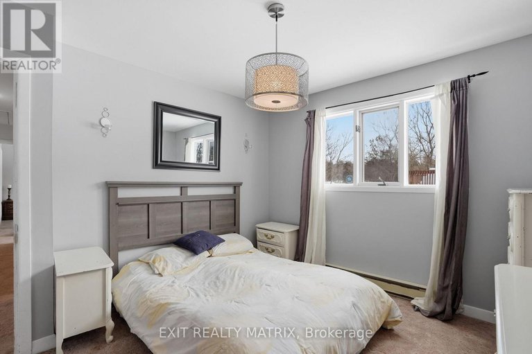 29432668/635-front-road-w/lorignal/champlain/ontario/K0B1K0_18