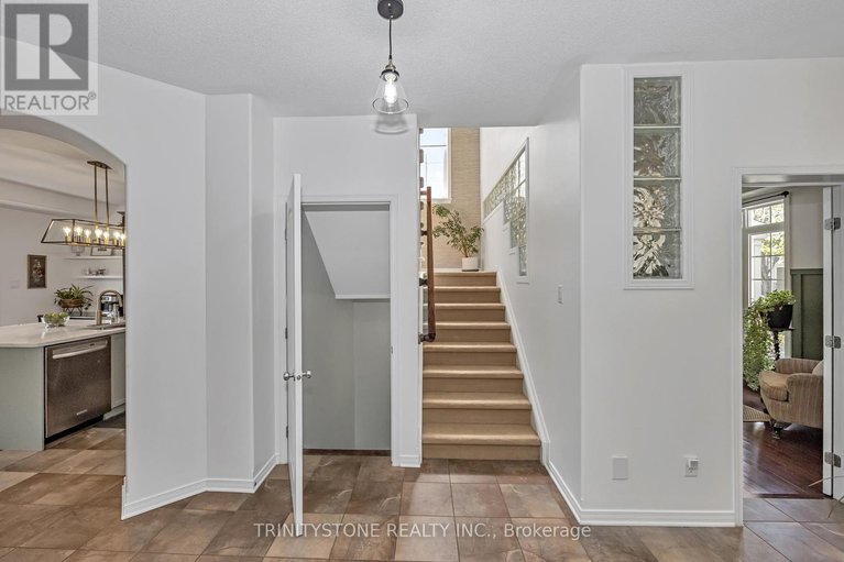 28485625/518-dalewood-crescent/stittsville-south/ottawa/ontario/K2S0L3_17