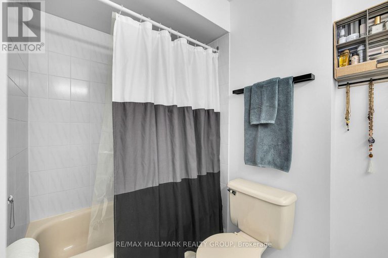 28934714/3-5-timberview-way/westcliffe-estates/ottawa/ontario/K2H9M6_43