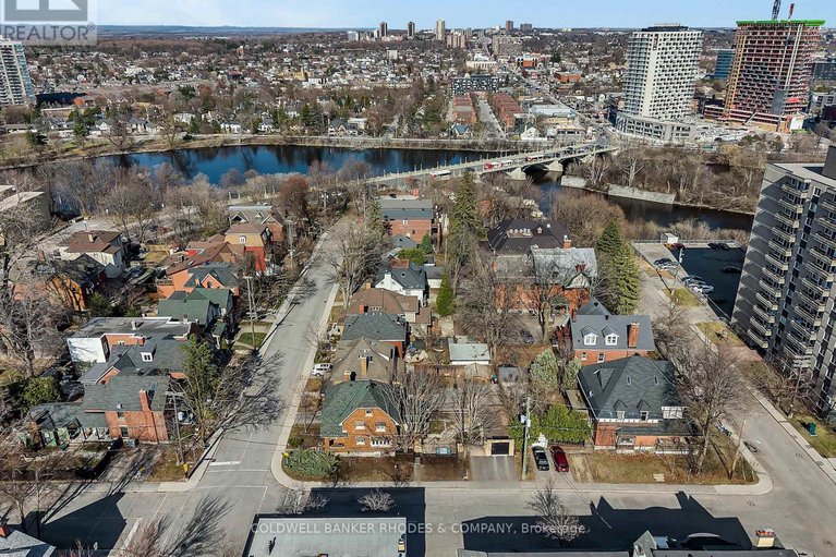 29667356/592-besserer-street/sandy-hill/ottawa/ontario/K1N6C9_42