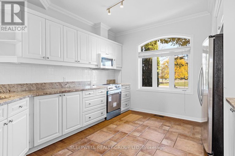 29058156/1040-misty-morning-lane/greely/ottawa/ontario/K4P1P8_7