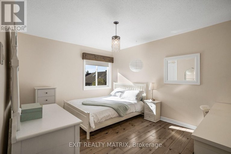 28998759/928-scala-avenue/notting-hillsummerside/ottawa/ontario/K4A5E1_23