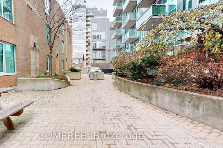29146987/709-134-york-street/lower-townbyward-market/ottawa/ontario/K1N1K8_17