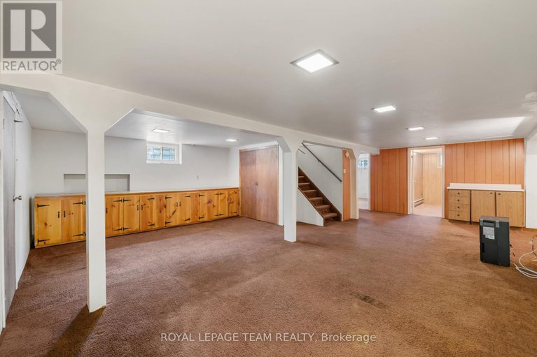 28567961/873-dunlevie-avenue/mckellar-heightsglabar-park/ottawa/ontario/K2A2Z3_15