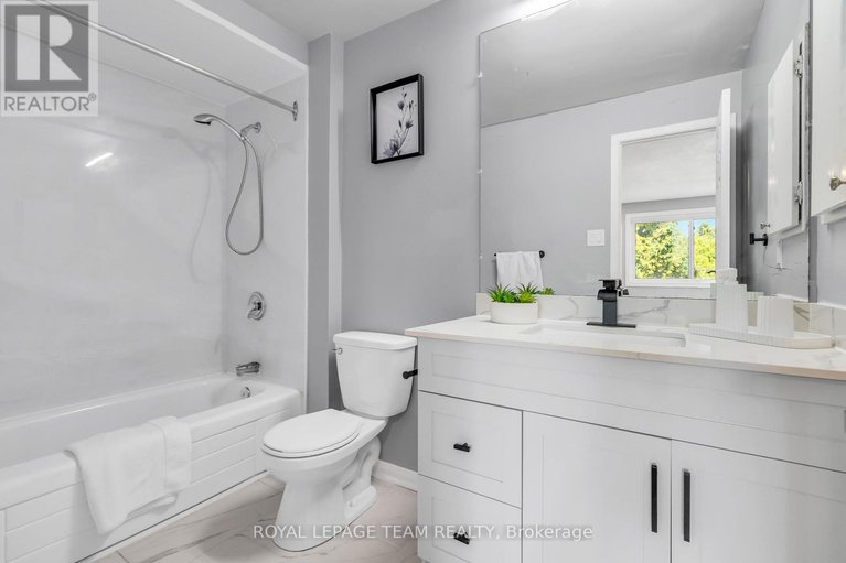 28858283/2-brookhaven-court/leslie-park/ottawa/ontario/K2H9E3_21