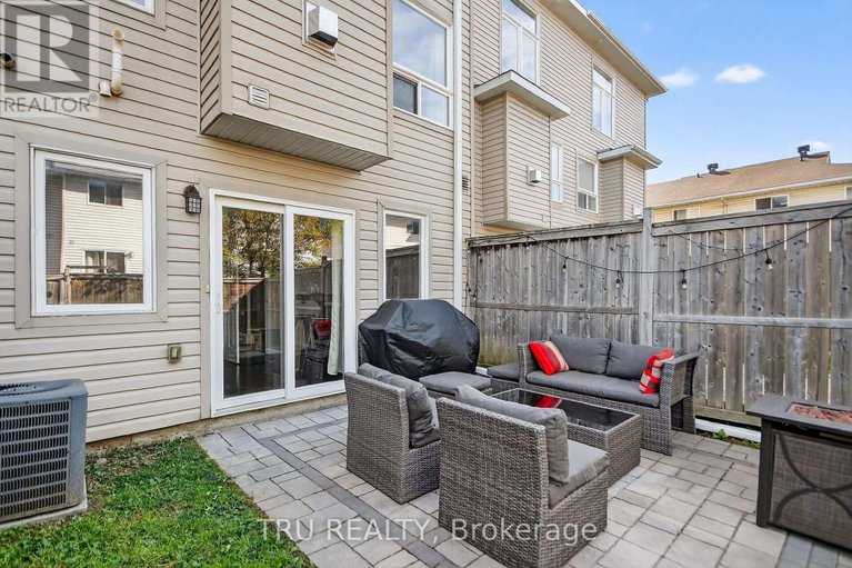 28954413/2642-palings-private/emerald-woodssawmill-creek/ottawa/ontario/K1T4A4_45