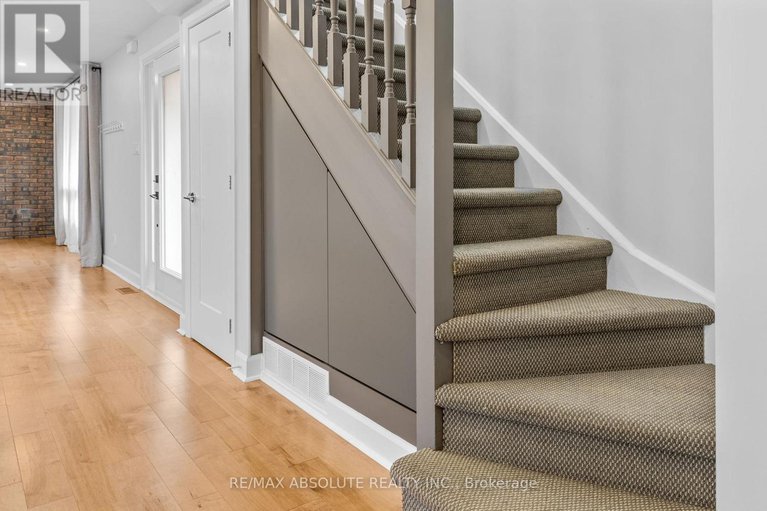 29124696/121-evelyn-avenue/ottawa-east/ottawa/ontario/K1S5K1_23