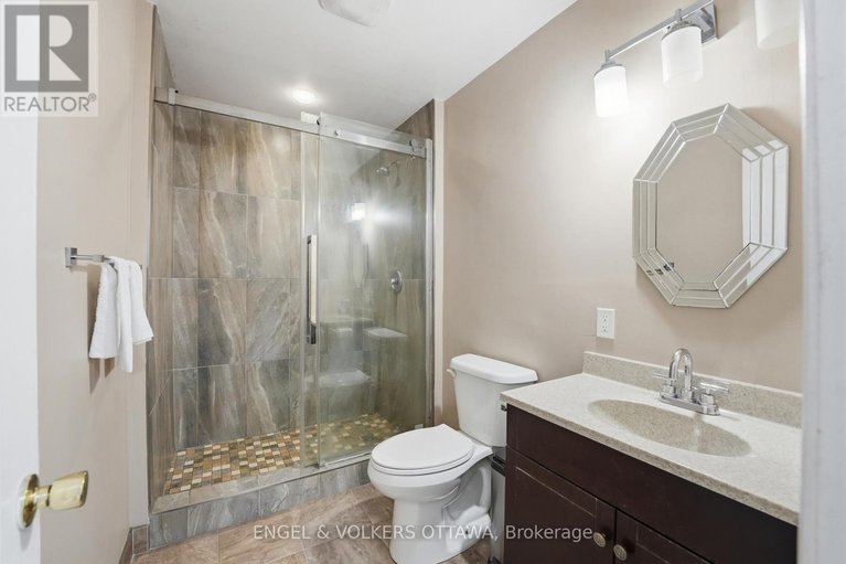 29615364/34-alison-korn-private/bells-corners/ottawa/ontario/K2H8M6_4