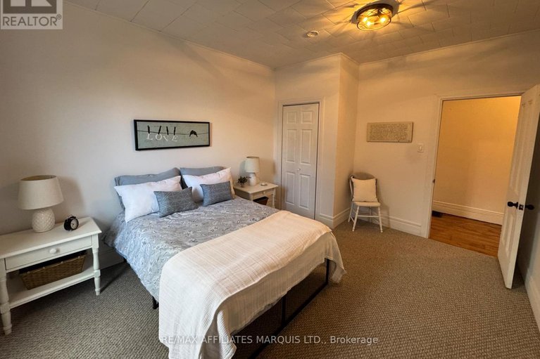 29078821/11-elgin-street-e/alexandria/north-glengarry/ontario/K0C1A0_36