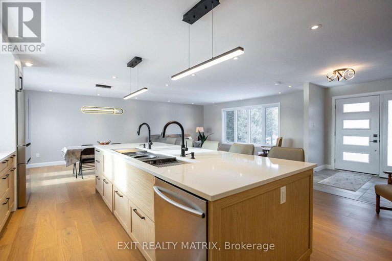 28341963/2418-rideau-road/riverside-south/ottawa/ontario/K1X1B2_17