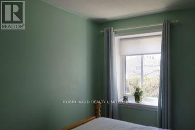 29624150/1-lotus-court/carson-grove/ottawa/ontario/K1J8A6_30