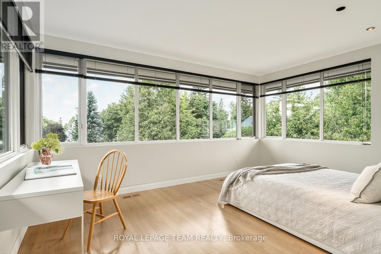 28493969/725-manor-avenue/rockcliffe/ottawa/ontario/K1M0E4_23