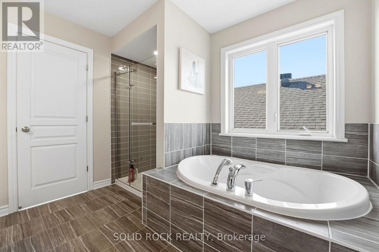 29583992/76-palfrey-way/emerald-meadowstrailwest/ottawa/ontario/K2V0B3_16