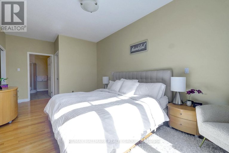 28232415/46-chapelier-private/queenswood-heights-south/ottawa/ontario/K1E3Y1_23