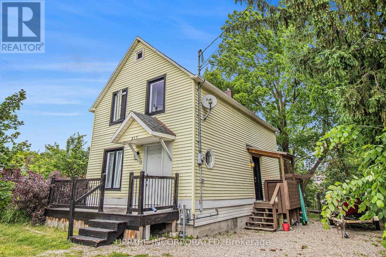 28347893/217-jack-street/kemptville/north-grenville/ontario/K0G1J0_16