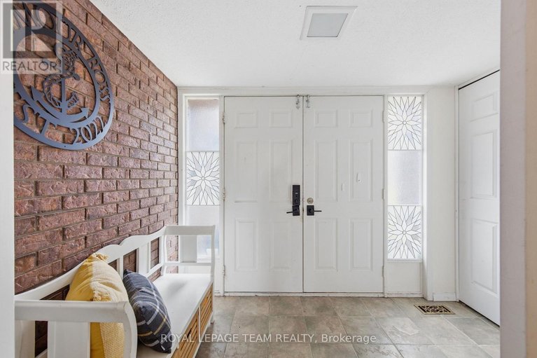 29684354/136-malvern-drive/pheasant-run/ottawa/ontario/K2J2G5_3