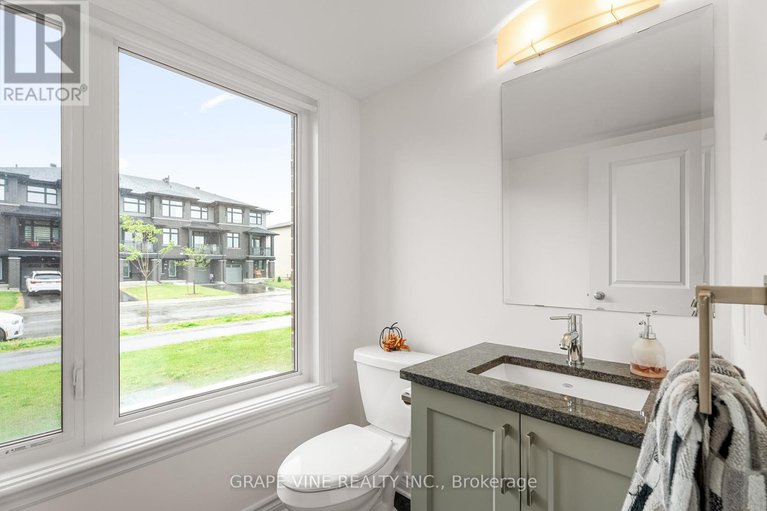 28472373/60-verglas-lane/mer-bleuebradley-estatesanderson-park/ottawa/ontario/K1W0R2_10