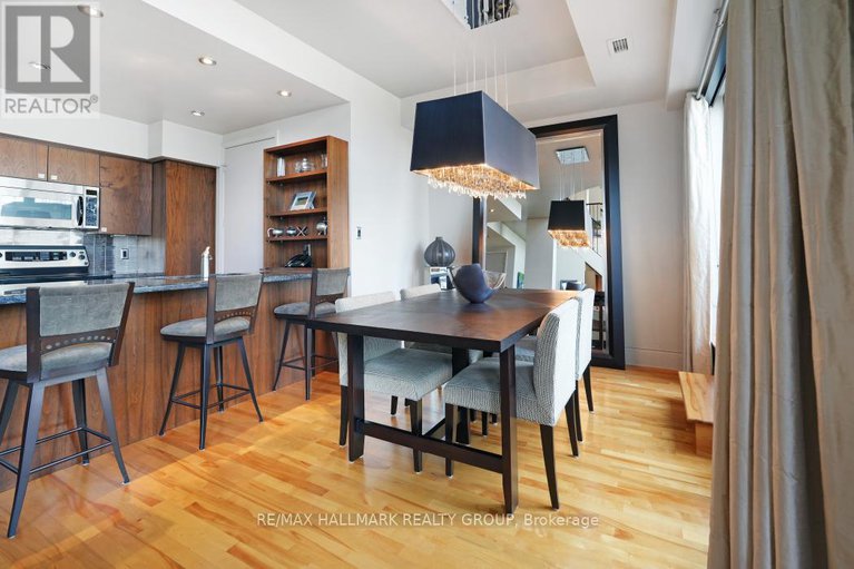 28811810/ph2-364-cooper-street/ottawa-centre/ottawa/ontario/K2P2P3_10