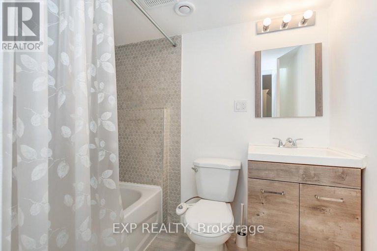 29421274/575-rathburn-lane/leitrim/ottawa/ontario/K1T0T3_29