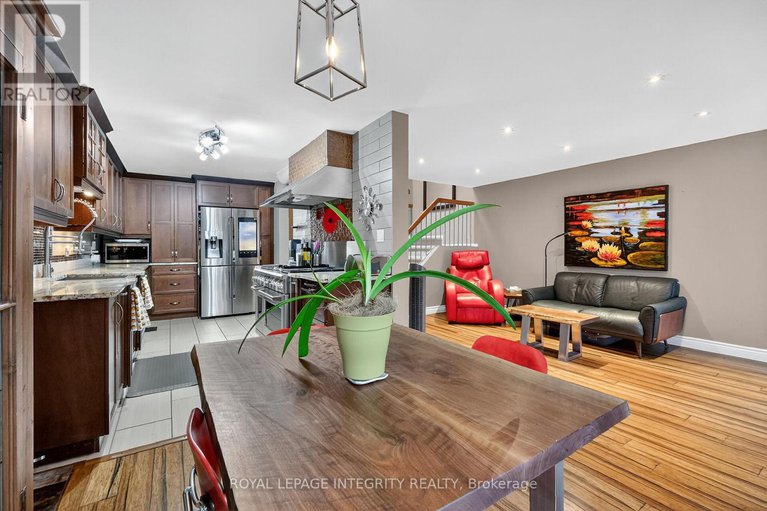 29013773/40-shadetree-crescent/borden-farmstewart-farmcarleton-heightsparkwood-hills/ottawa/ontario/K2E7R2_10