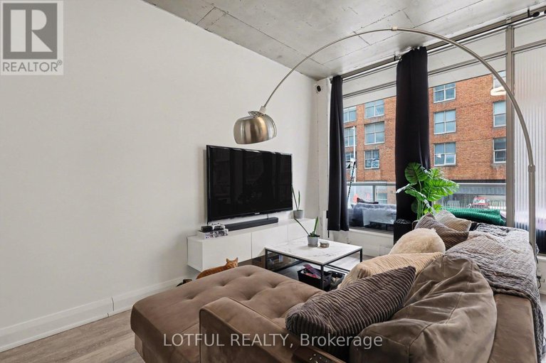 29384908/201-383-cumberland-street/lower-townbyward-market/ottawa/ontario/K1N1J7_9