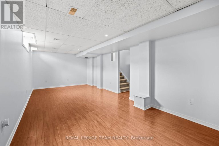 29041198/381-moffatt-pond-court/cedargrovefraserdale/ottawa/ontario/K2J0C9_28