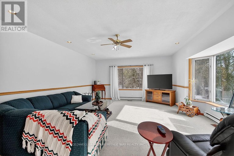 29412662/115-cookes-shore-road/drummond-n-elmsley-drummond-twp/drummondnorth-elmsley/ontario/K7C4K7_18