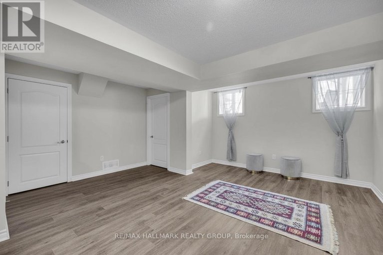 29643093/229-meadowbreeze-drive/emerald-meadowstrailwest/ottawa/ontario/K2M3A6_42