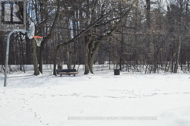 29515187/44-foothills-drive/lynwood-village/ottawa/ontario/K2H6K3_31