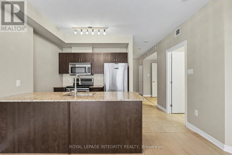 29183418/205-70-landry-street/vanier/ottawa/ontario/K1L0A8_6