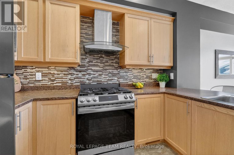 29365769/420-foxhall-way/bridlewood/ottawa/ontario/K2M0G1_18