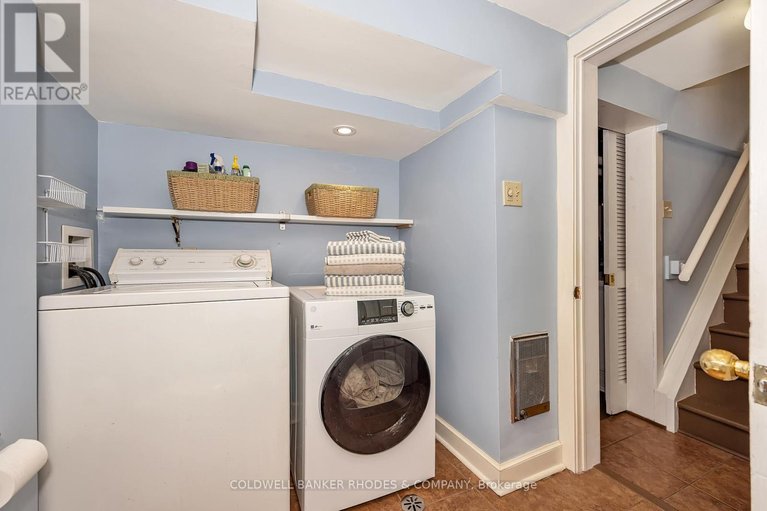 29667356/592-besserer-street/sandy-hill/ottawa/ontario/K1N6C9_35