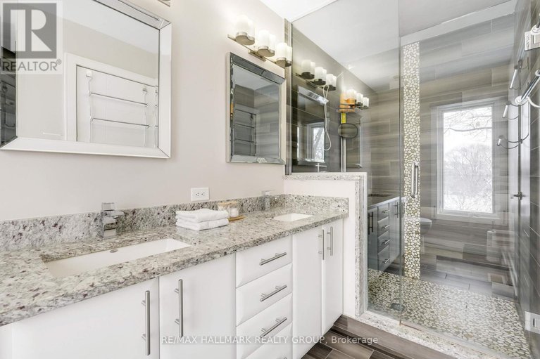 29303605/1111-north-river-road/overbrook/ottawa/ontario/K1K3W2_26