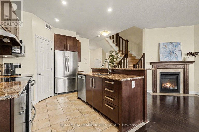 29401593/122-minoterie-ridge/camelot/ottawa/ontario/K4A0Y5_9