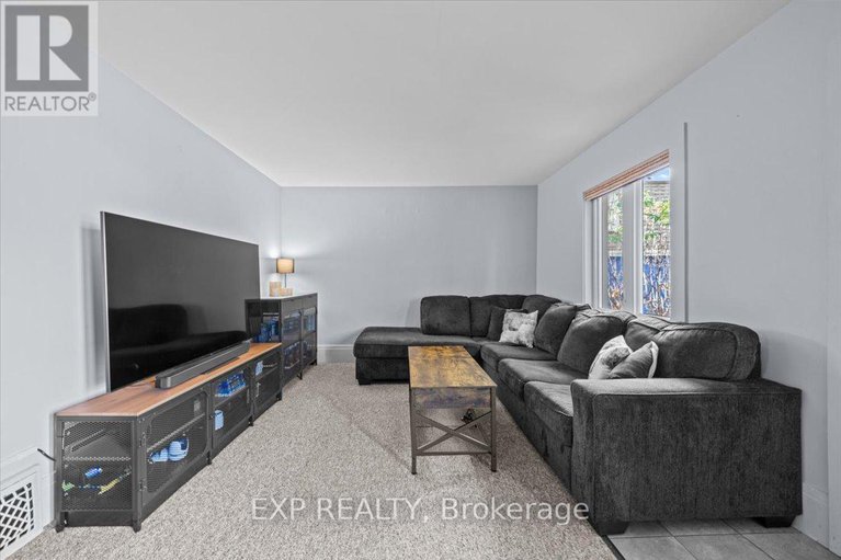 29246860/377-lisgar-avenue/renfrew/renfrew/ontario/K7V3N3_7