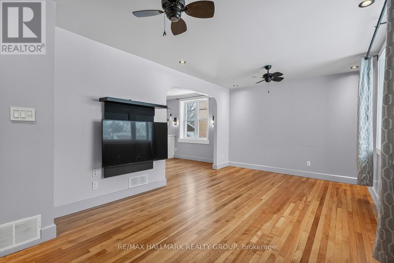 29249197/170-donald-street/overbrookcastle-heights/ottawa/ontario/K1K1M9_7