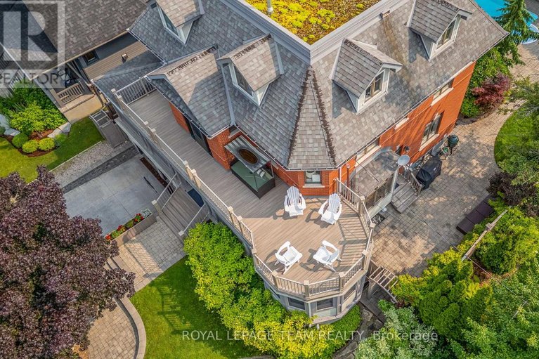 29616442/483-golden-avenue/mckellarhighland/ottawa/ontario/K2A2E4_46