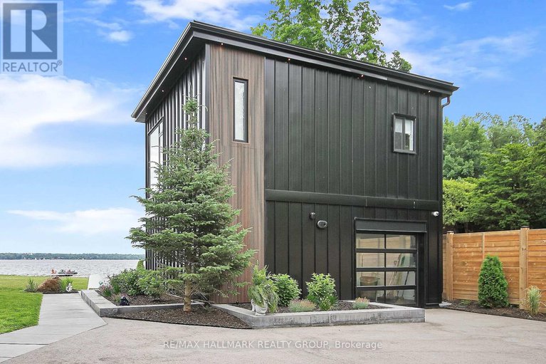28484970/227-grandview-road/crystal-bayrocky-point/ottawa/ontario/K2H8B9_3
