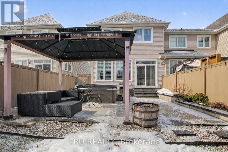 29479546/2850-grand-canal-street/half-moon-bay/ottawa/ontario/K2J0T3_30