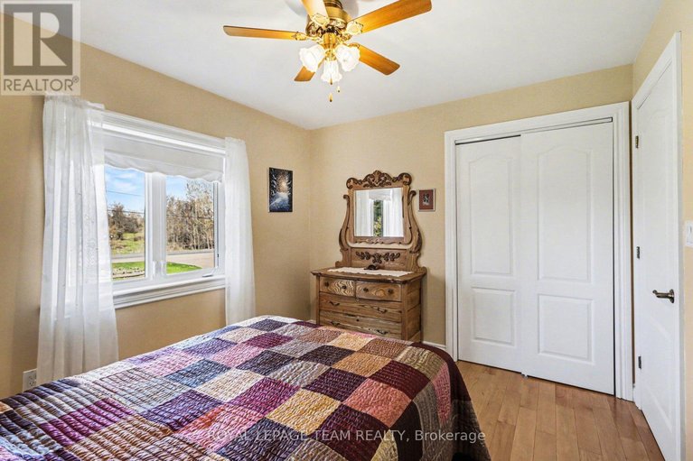 29659900/2370-county-18-road/kemptville/north-grenville/ontario/K0G1J0_20