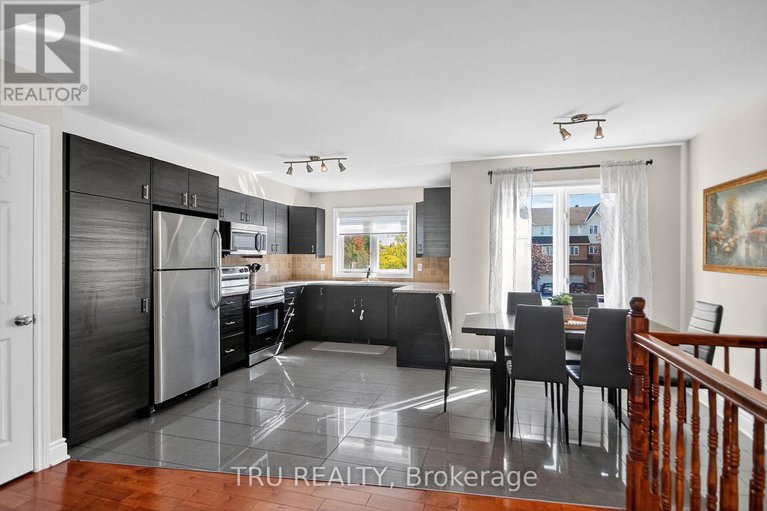 28954413/2642-palings-private/emerald-woodssawmill-creek/ottawa/ontario/K1T4A4_11
