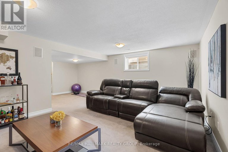28317889/297-mojave-crescent/stittsville-north/ottawa/ontario/K2S0H7_33