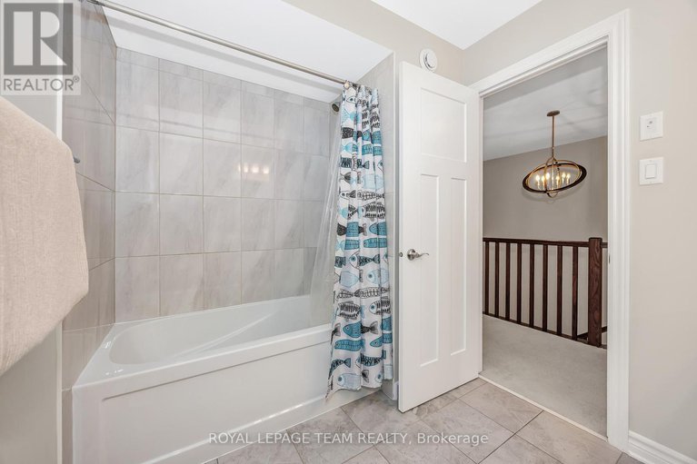 28564716/526-edenwylde-drive/remainder-of-stittsville-area/ottawa/ontario/K2S2K4_34