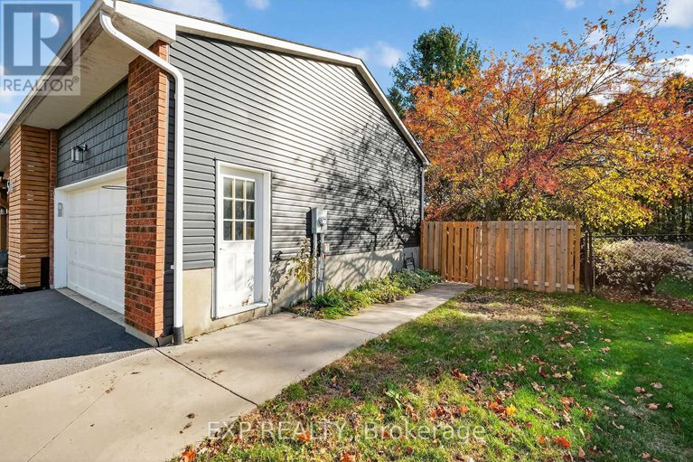 29258512/544-loucks-drive/village-of-russell/russell/ontario/K4R1B6_38