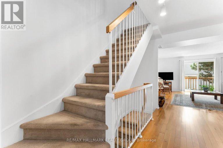 29486310/1916-russell-road/elmvale-acres/ottawa/ontario/K1G1L6_18