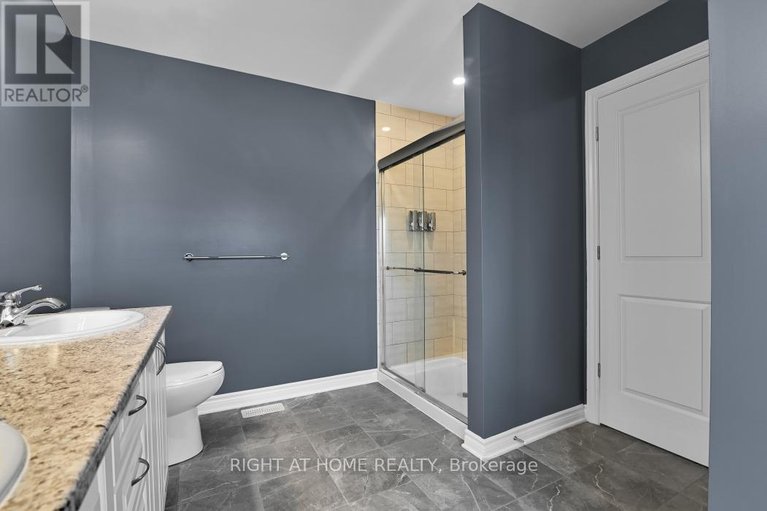 29583768/213-esturgeon-street/avalon-west/ottawa/ontario/K4A1G3_22