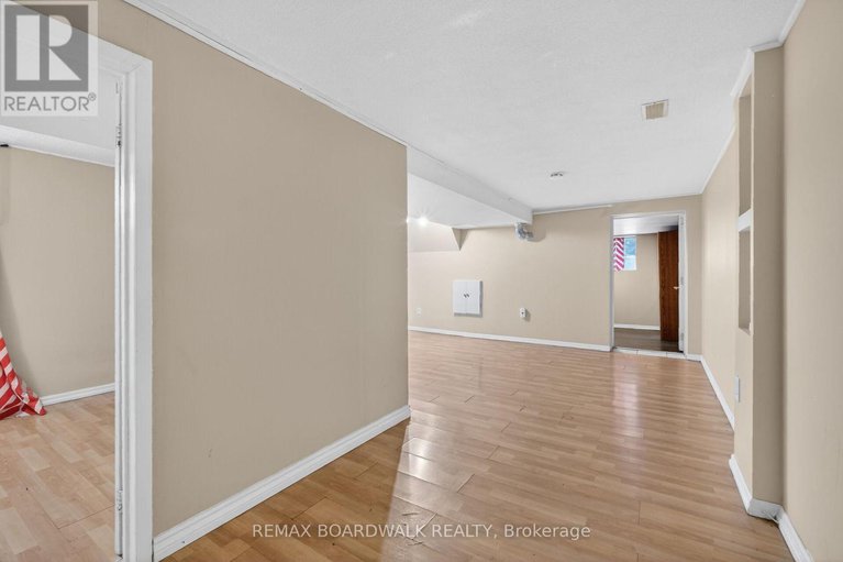 29293719/2666-regina-street/britannia/ottawa/ontario/K2B6X8_37